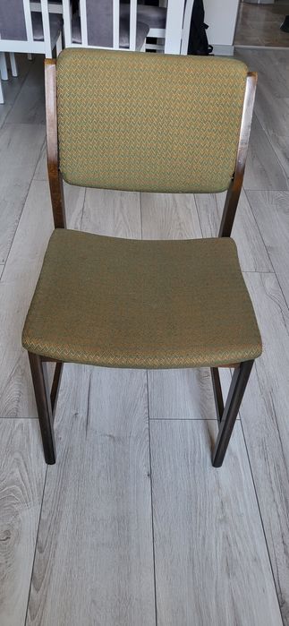 Krzesła tapicerowane PRL