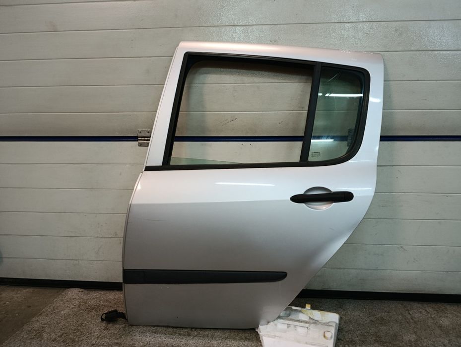 Renault Modus 04-08r drzwi lewe lewy tył tylne TED 69