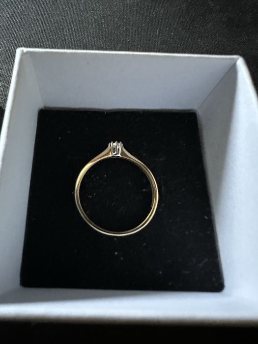 Nowy pierścionek z brylantem 0,02 ct | Złoto 585 | APART | Certyfikat