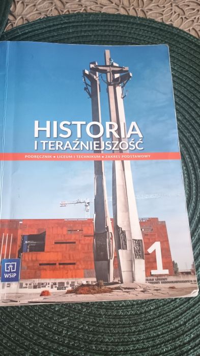Książka "Historia i Teraźniejszość '