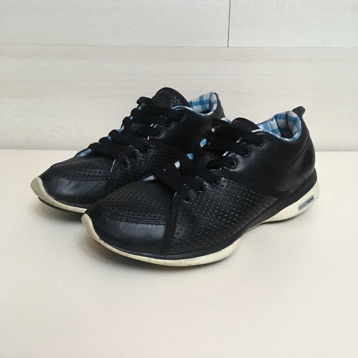 женские кожаные кроссовки reebok easytone reewonder р. 38,5