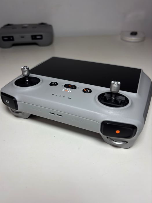 DJI RC as new498666583370639362