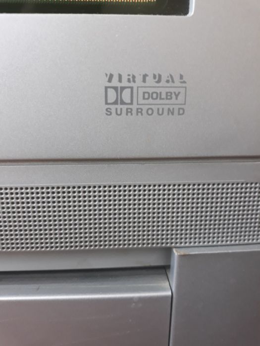 BAIXA PREÇO - Televisão e móvel Philips c/ Digital Cinema Sound Center