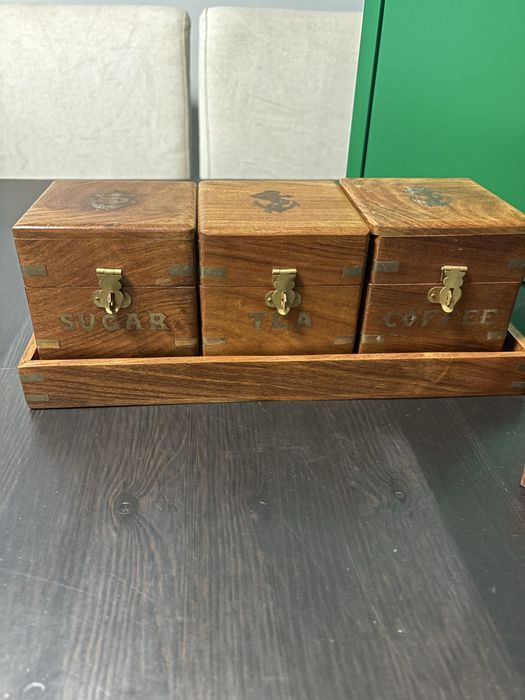 Conjunto 3 caixas madeira e suporte