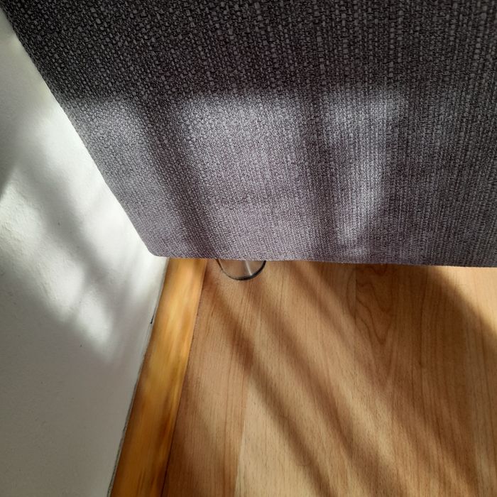 Sofá cinzento de 3 lugares