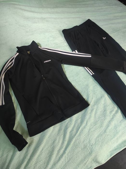 Спортивный костюм  Adidas