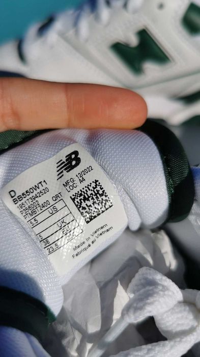 New Balance 550 White/Green 38 = 160,00€ I 40 = 140,00€