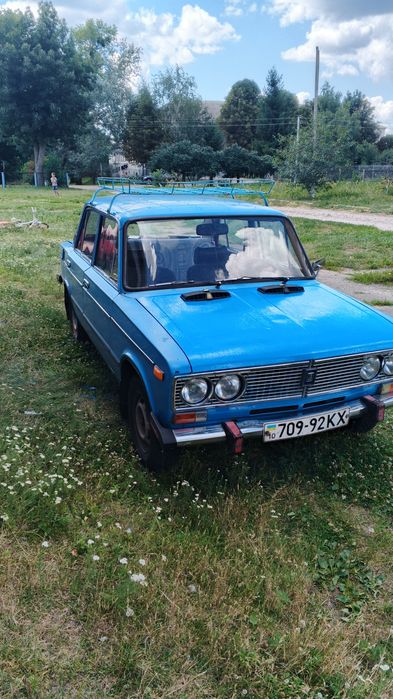 ВАЗ 2106  на повному ходу