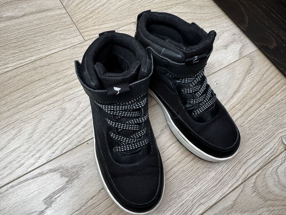 Продаю хайтопи, черевики HM на хлопчика