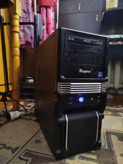 Продам офісний комп'ютер