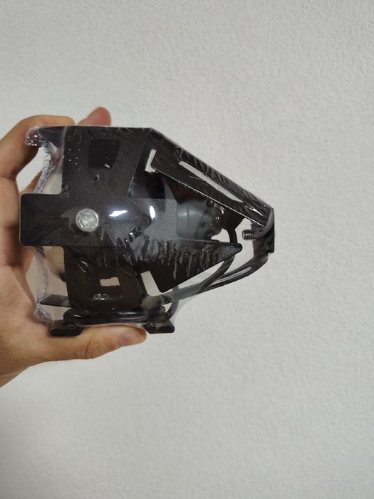 Faróis auxiliares mota