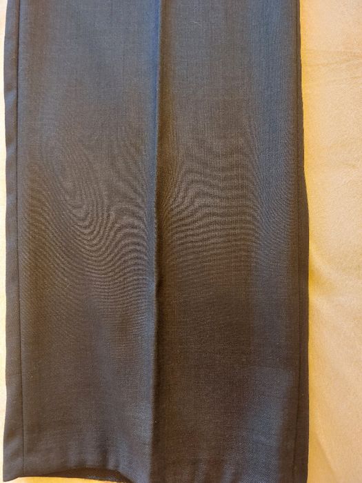 Czarne spodnie garniturowe