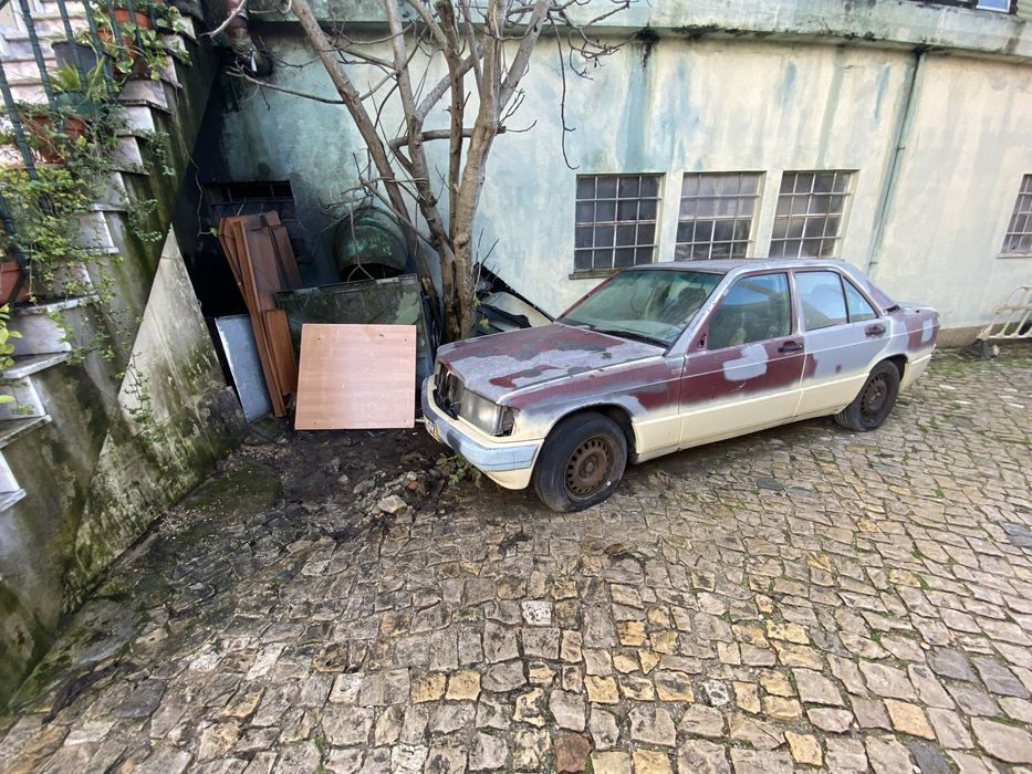 Mercedes c220d. 190 d