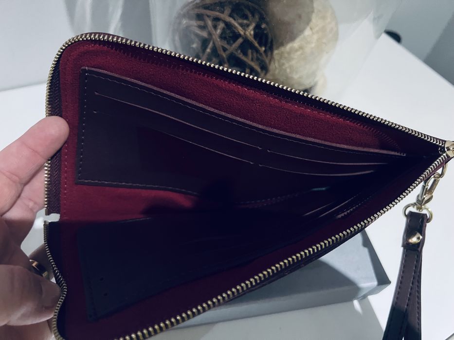 Clutch nova, Laura Ashley