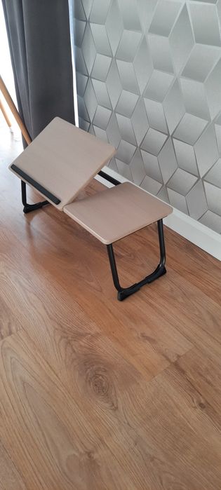 Stolik pod laptop regulowany