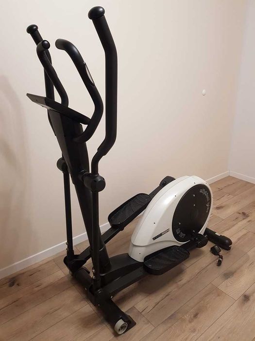 Orbitrek ** THORN TH 704 ELIPTICAL BIKE **