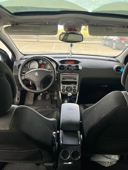 Peugeot 308 1.6 HDI ano 2009 em bom estado