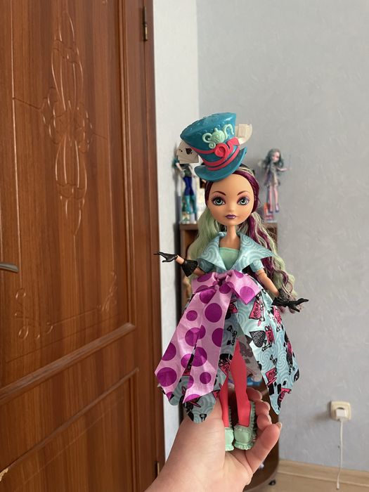 Лялька ever after high меделін