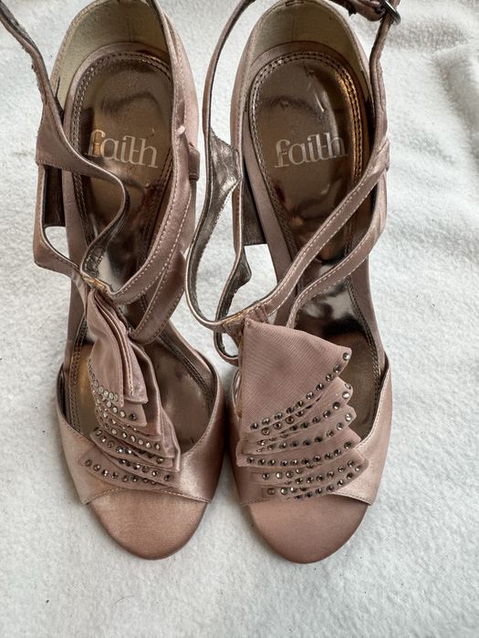 Buty na szpilkach, satynowe, pudrowy róż, Faith, rozmiar 37
