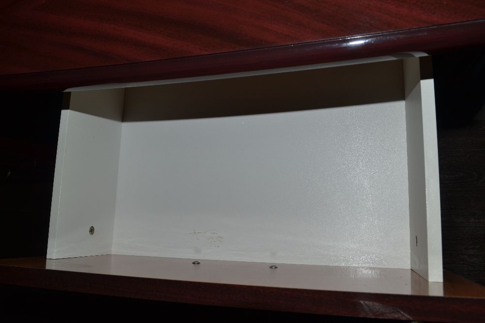 Туалетный столик+зеркало (комплект).