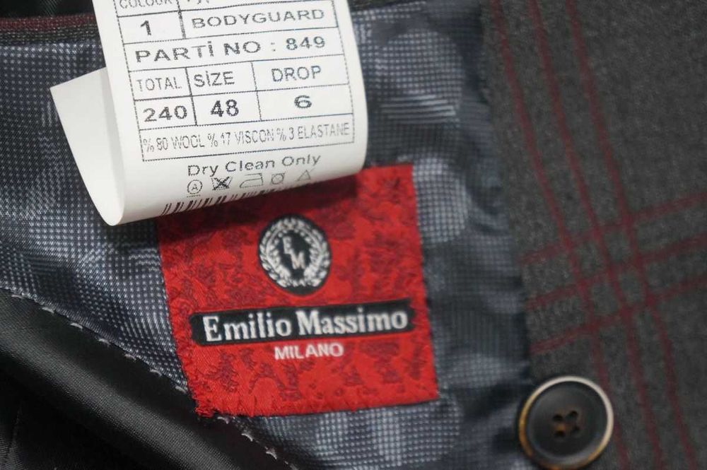 Emilio Massimo Dwurzędowy Garnitur Wełniany 48 Szary Grafit Krata Bordo Premium
