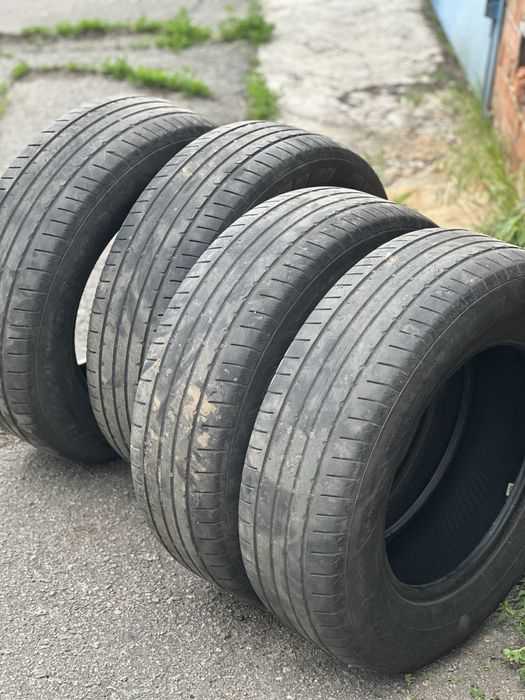 Продам літню гуму хенкок 215/70 р16