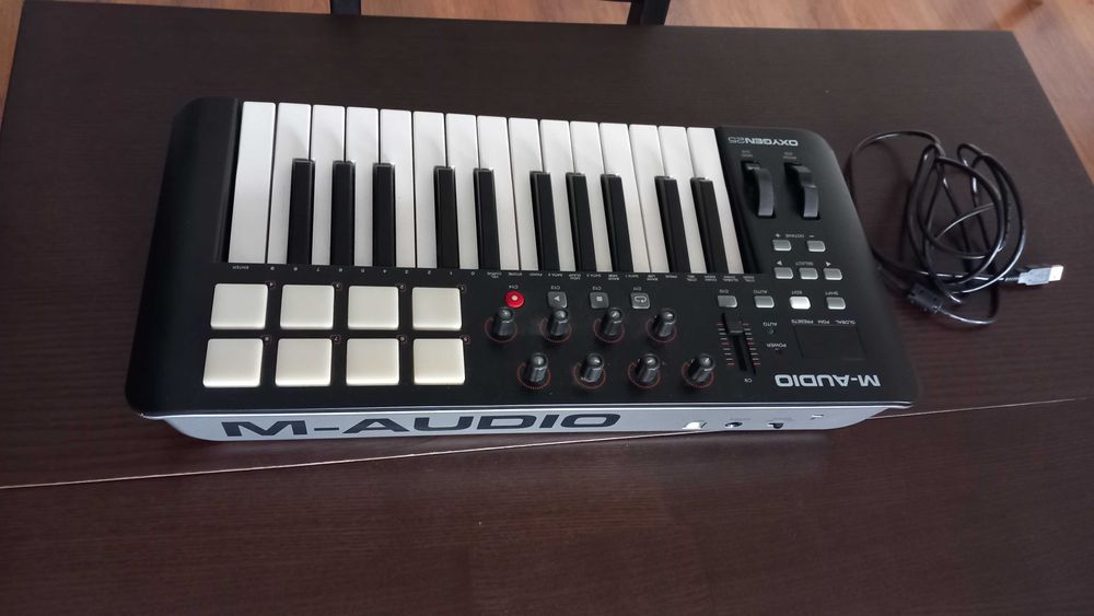 M Audio Oxygen 25