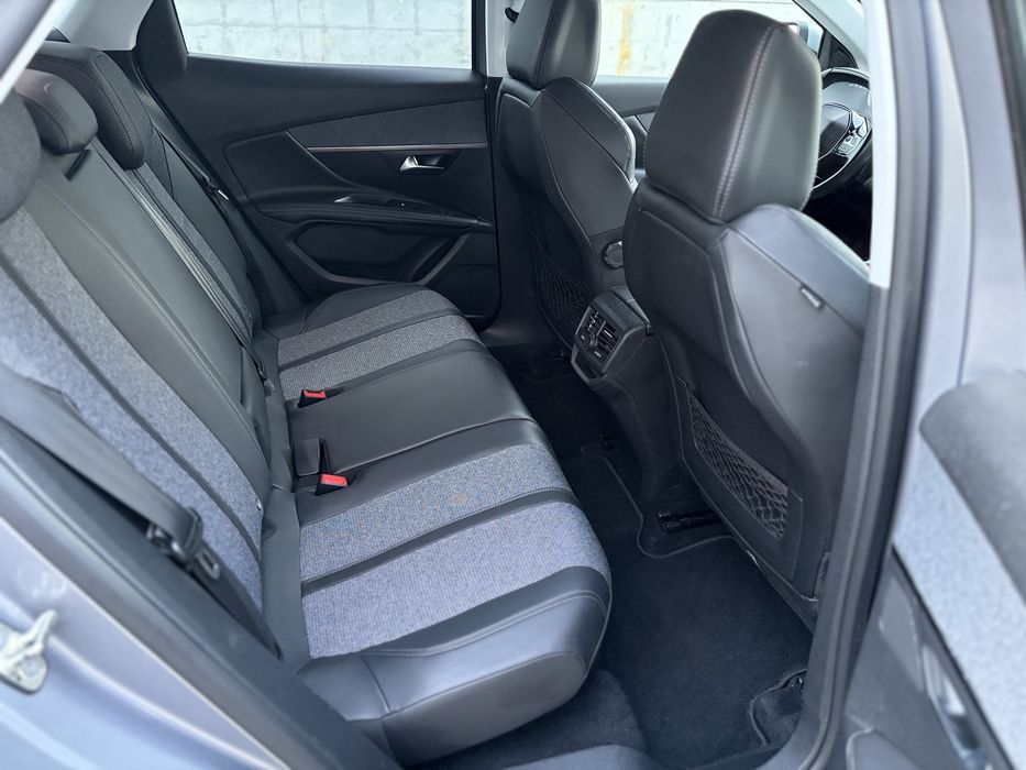 Peugeot 3008 1.2 130cv Allure