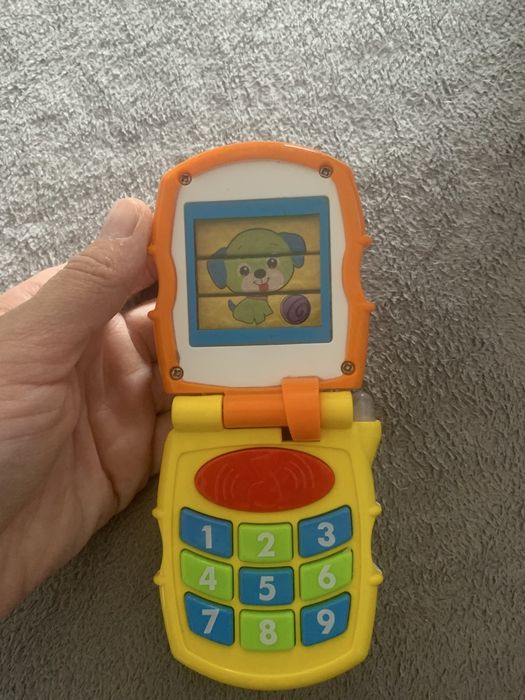 Telefonik grajaco swiecacy