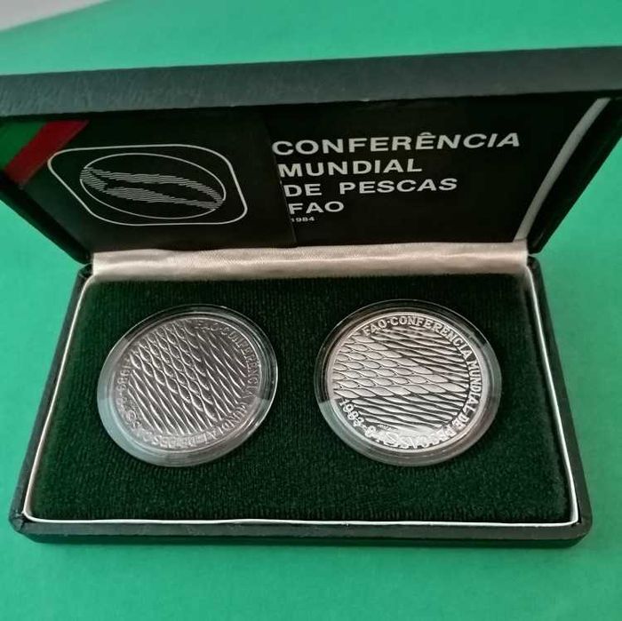Estojo moedas Conferência Mundial de Pescas FAO - 1984