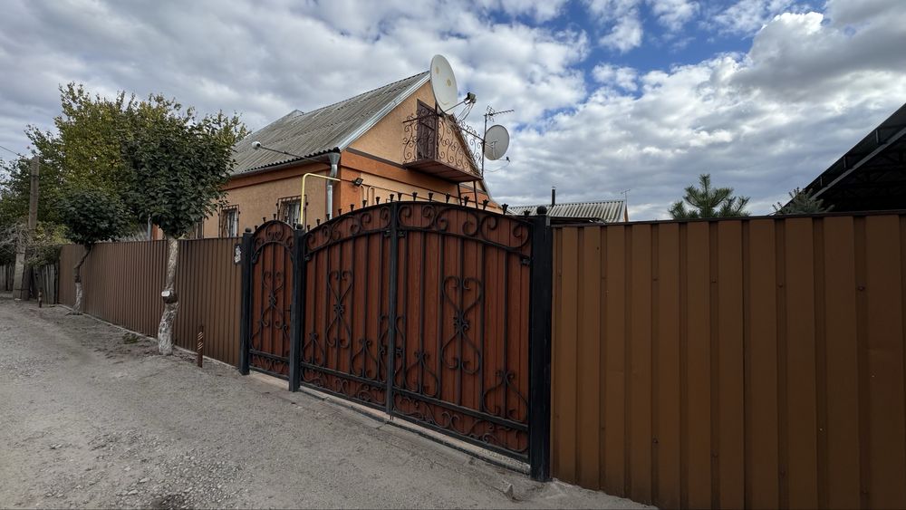 Будикок у місті Самар