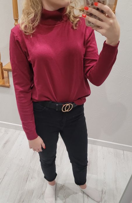 Piękny, nowy, różowy golfik