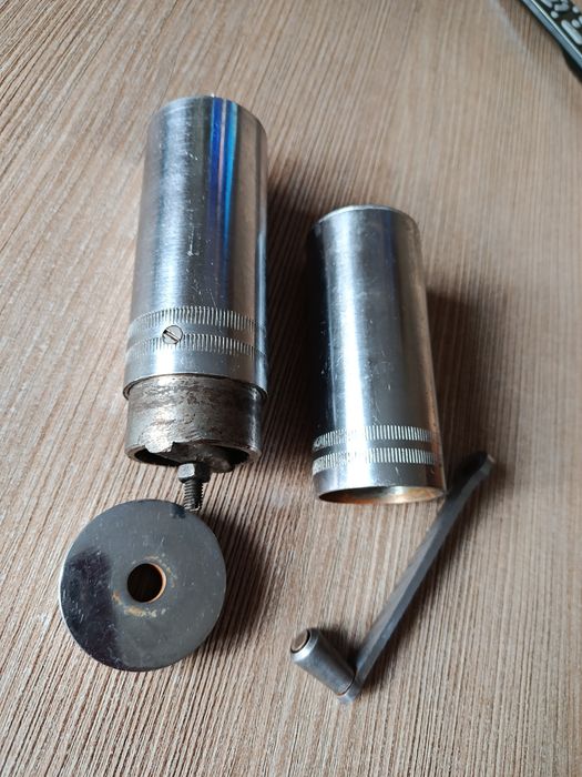 Кофемолка ручная б/у