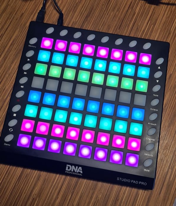 DJ DNA professional STUDIO PAD PRO - kontroler pad MIDI USB KOMIS