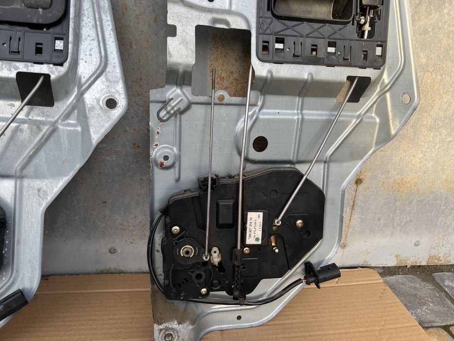 VW T5 Т5 Gp Електро замок задньої дверки розпашонки ЦЗ центральний