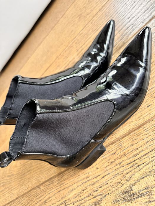 Sztyblety lakierowane Zara