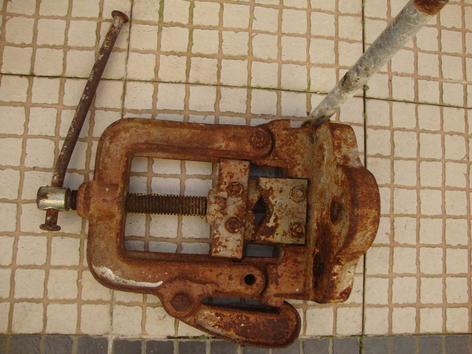 Used plumber's bench lathe, fully functional64750809075969120