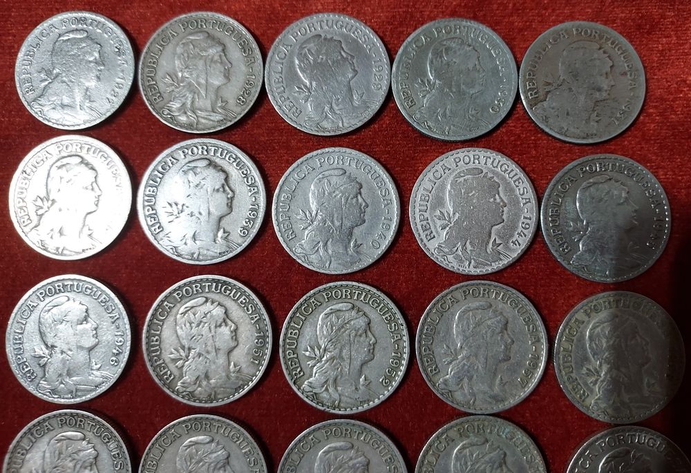 Coleção completa 1 escudos