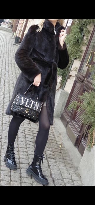 Шуба канадская норка, махагон цвет