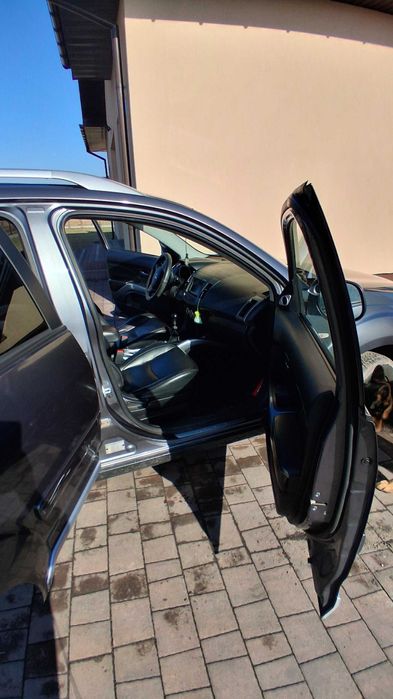 Mitsubishi Outlander 2.0 DI-D 4WD
