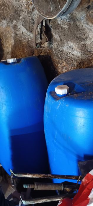 2 barricas 220l + 2 barricas 65l