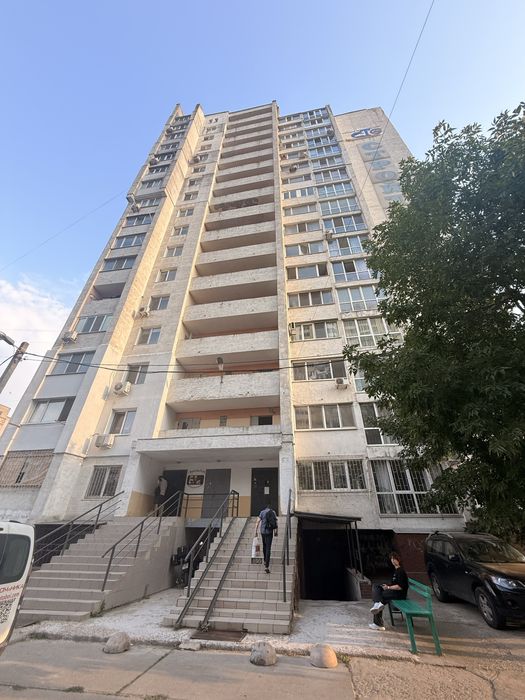Продам 2 комнатную квартру на Парусной