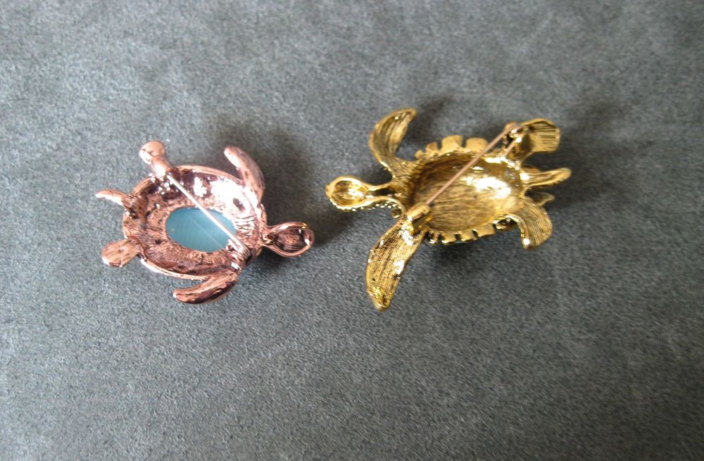 Alfinete / Broche / Pregadeira Tartaruga Azul NOVO