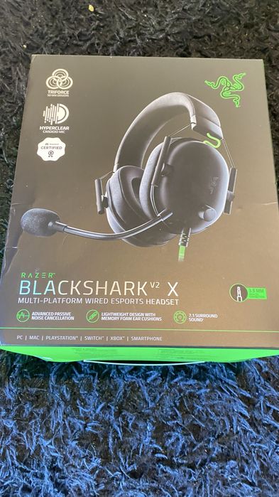 Fones RAZER e Teclado RAZER