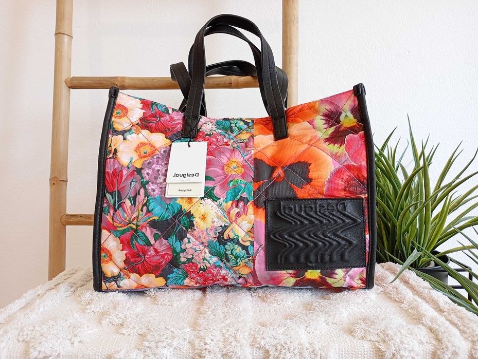 Mala de Mão Desigual Multicolor