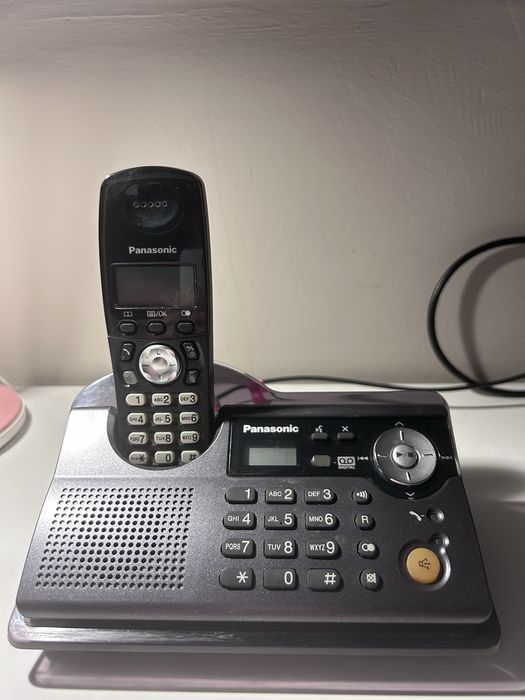 Telefone Panasonic modelo KX-TCD340