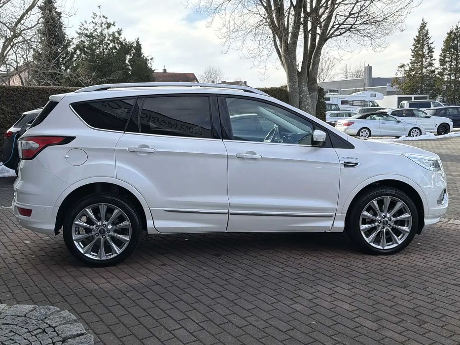 Ford Kuga      2018