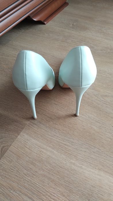 Buty na obcasie DeeZee