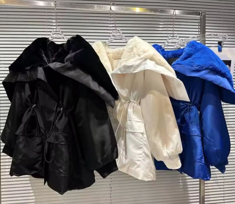 Шикарна куртка, для любителів чогось цікавого. M/L. 1800грн!!!