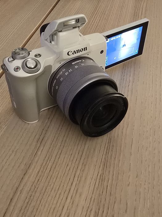 Canon EOS M50 Branca